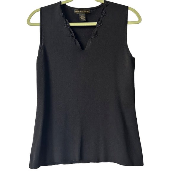 Linda Matthews Women's Black Beaded Trim Sleeveless Top Size Medium - Picture 2 of 8